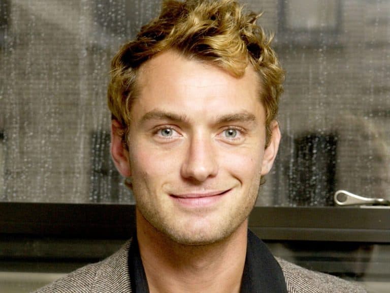 10+ Famous Actors And Rock Stars Who Wear Wigs
