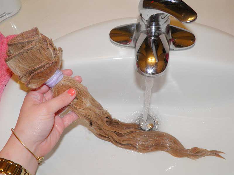 How To Wash Hair Extensions The Right Way Hear From Experts Layla Hair Shine Your Beauty